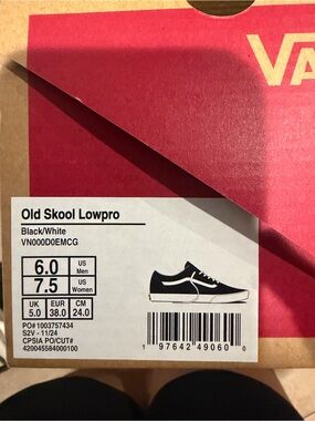 Vans Old Skool Lowpro Black/White Skate Sneakers